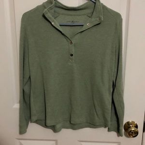 Comfy long sleeved shirt with collar